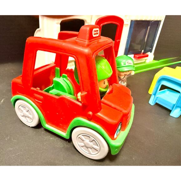 fisher-price Little People Playset We Deliver Pizza Place Delivery truck set - Picture 5 of 9